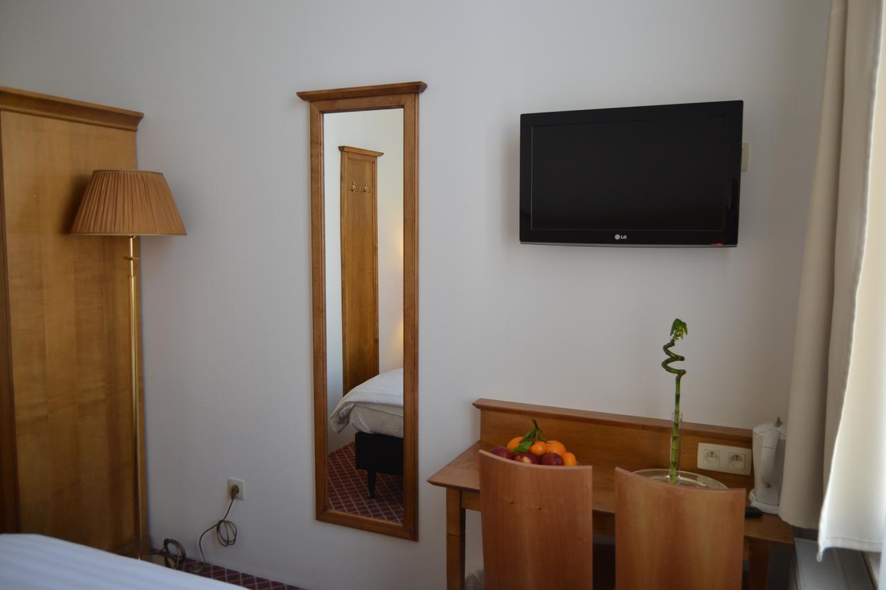 Hotel The Lord Гент Екстер'єр фото