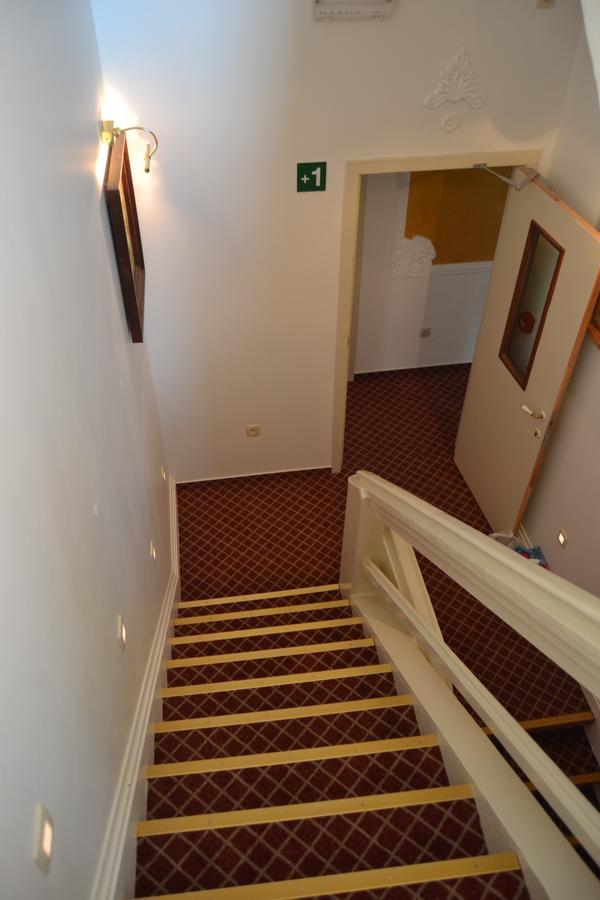 Hotel The Lord Гент Екстер'єр фото